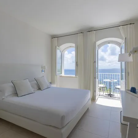 Relais La Ghinghetta 4* פורטוסקוזו