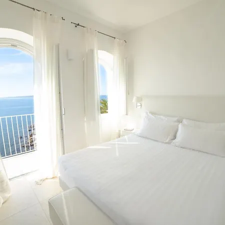 Relais La Ghinghetta Hotel 4*